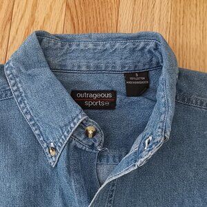 NWOT Men Outrageous Sports Classic Denim Jean 100% Cotton Button Down Shirt